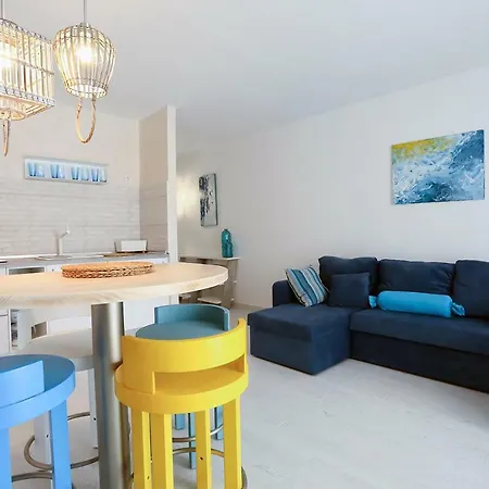 Chromotherapy Bright Apartmán Costa Teguise